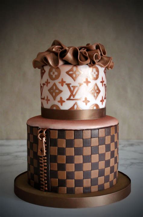 gateau louis vuitton|louis vuitton birthday cakes.